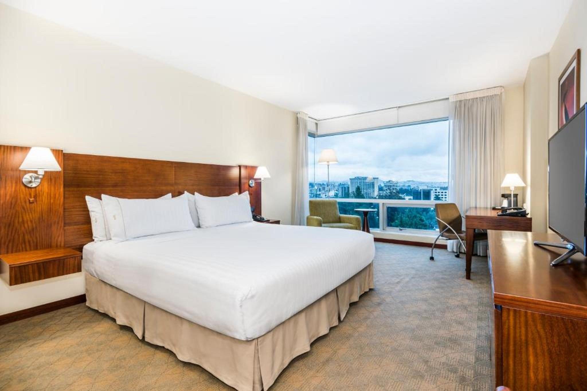 Holiday Inn Express Quito By Ihg Esterno foto