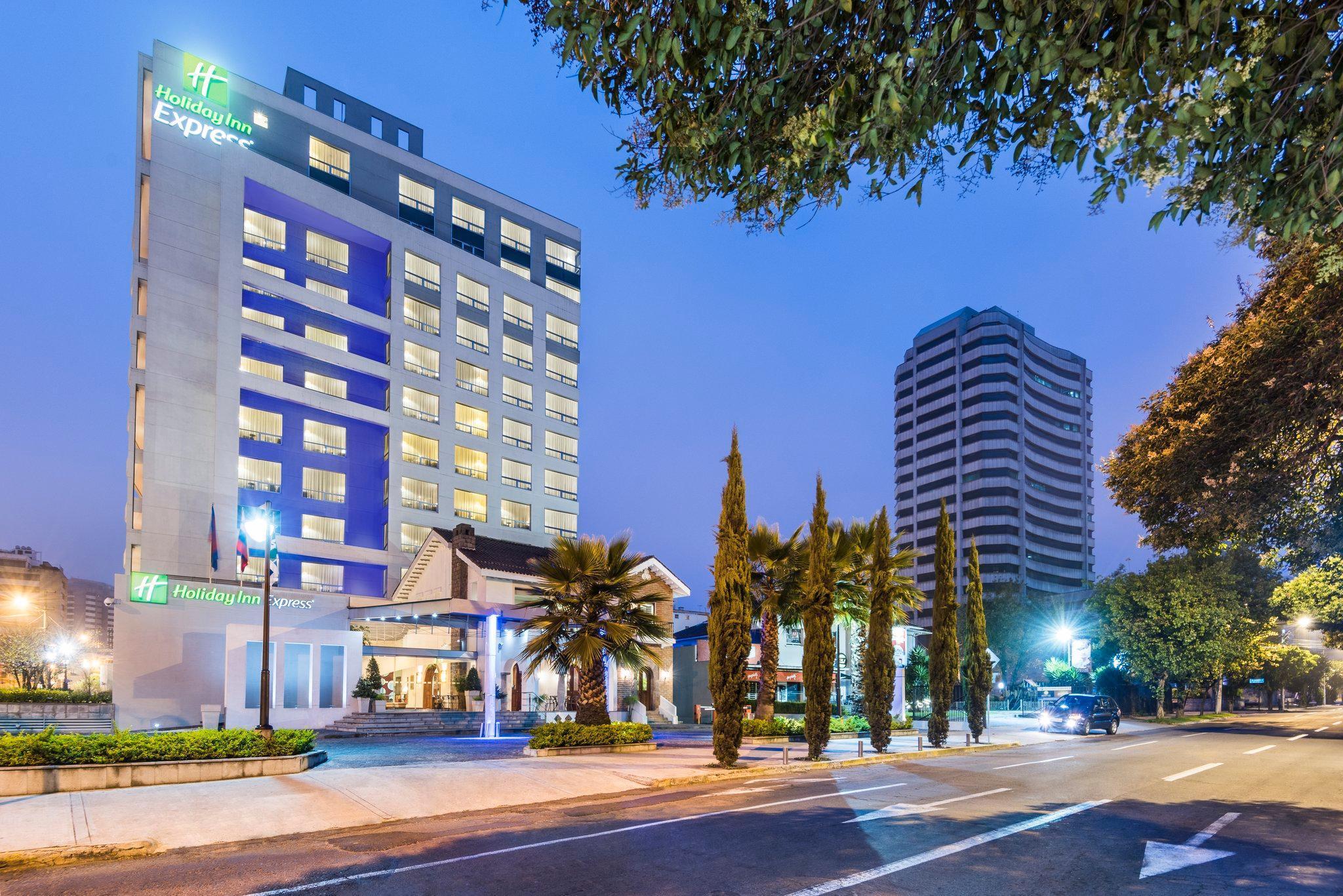 Holiday Inn Express Quito By Ihg Esterno foto
