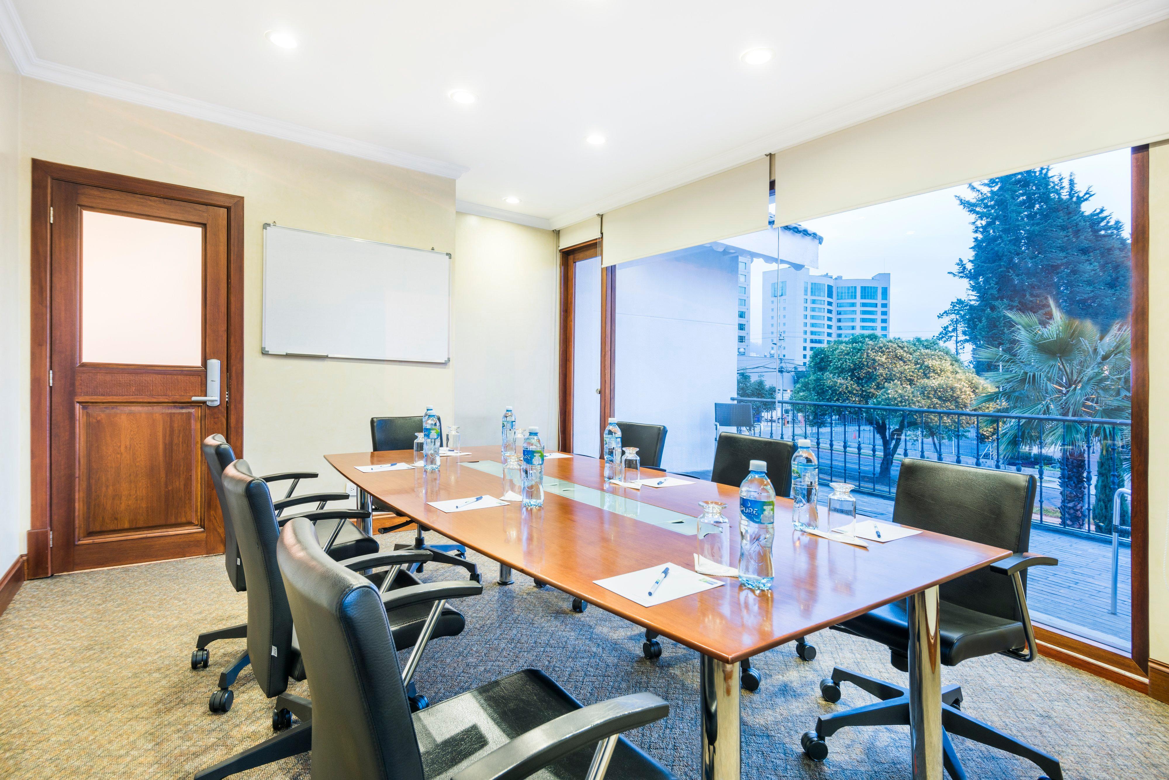 Holiday Inn Express Quito By Ihg Esterno foto