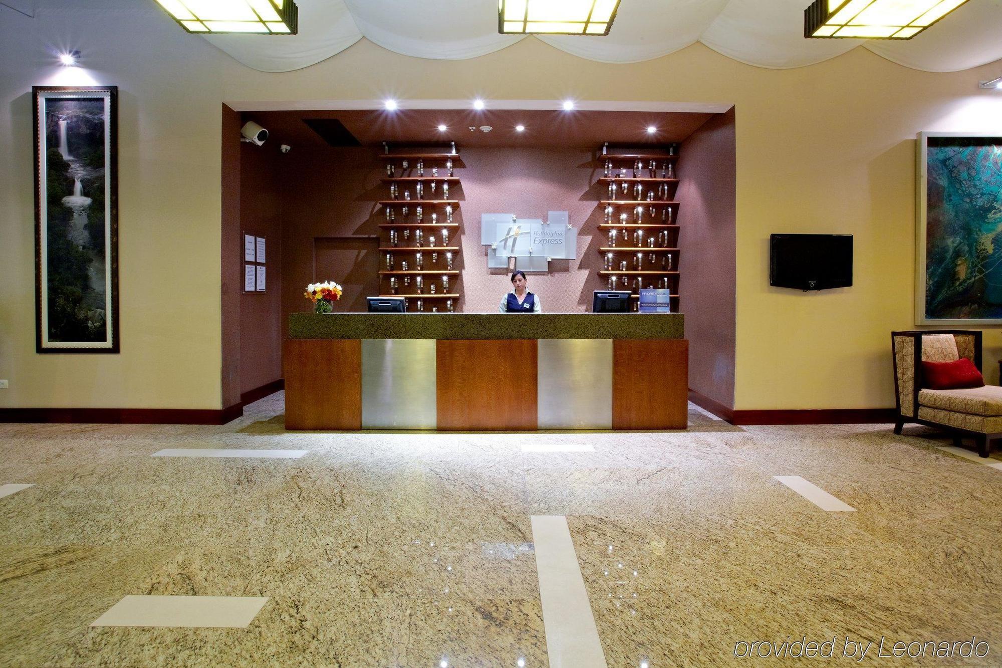 Holiday Inn Express Quito By Ihg Esterno foto