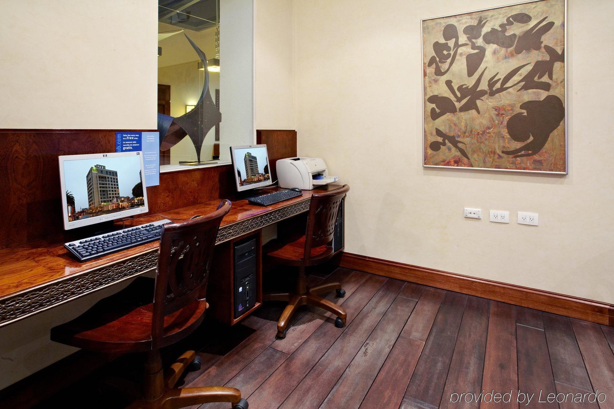 Holiday Inn Express Quito By Ihg Esterno foto
