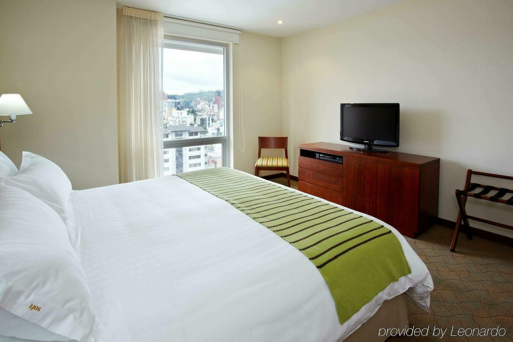 Holiday Inn Express Quito By Ihg Esterno foto