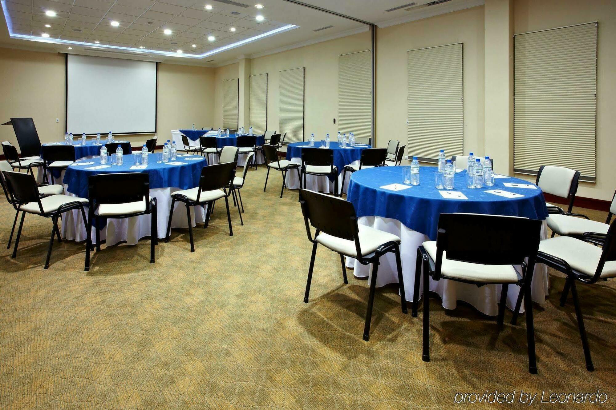 Holiday Inn Express Quito By Ihg Esterno foto