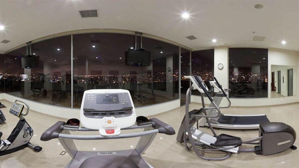 Holiday Inn Express Quito By Ihg Esterno foto